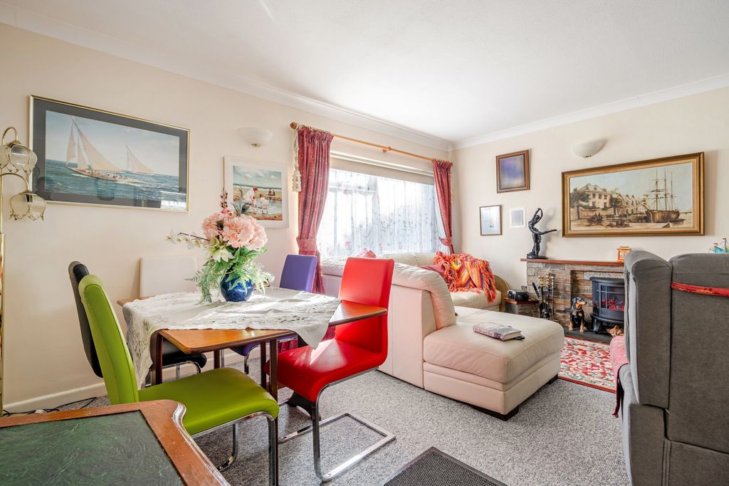 Property photo 2 of 20 1-6A8355203Efd9-1...