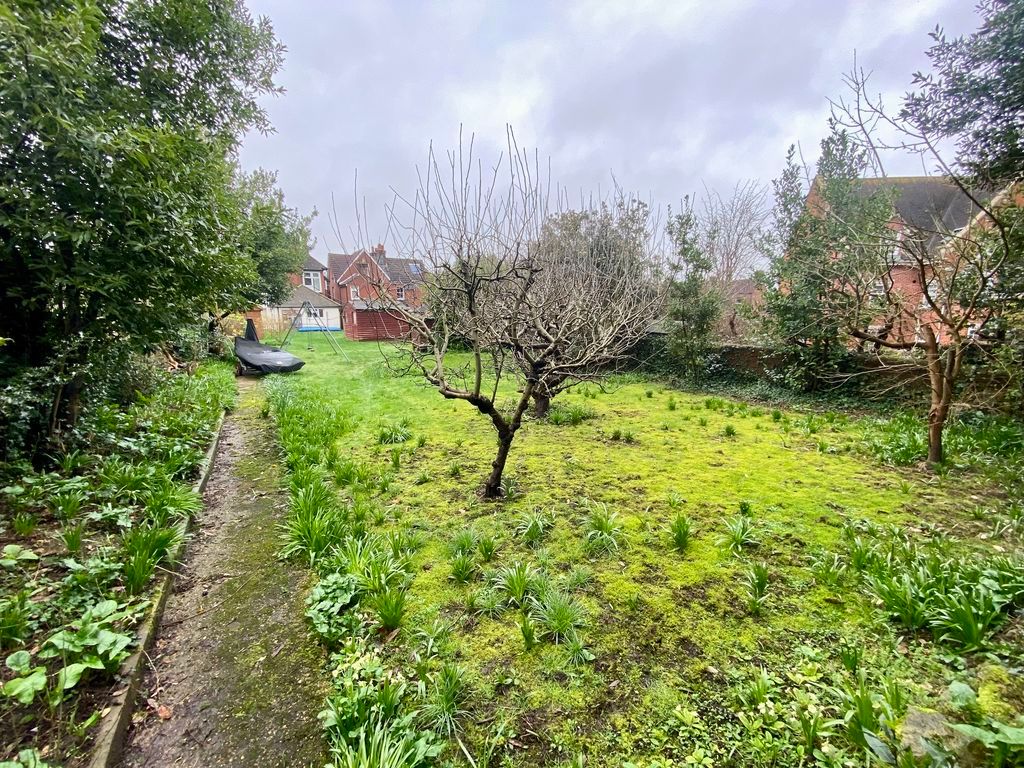 Additional image 36 of 7 bed detached house for saleSouthampton Road, Fareham PO16