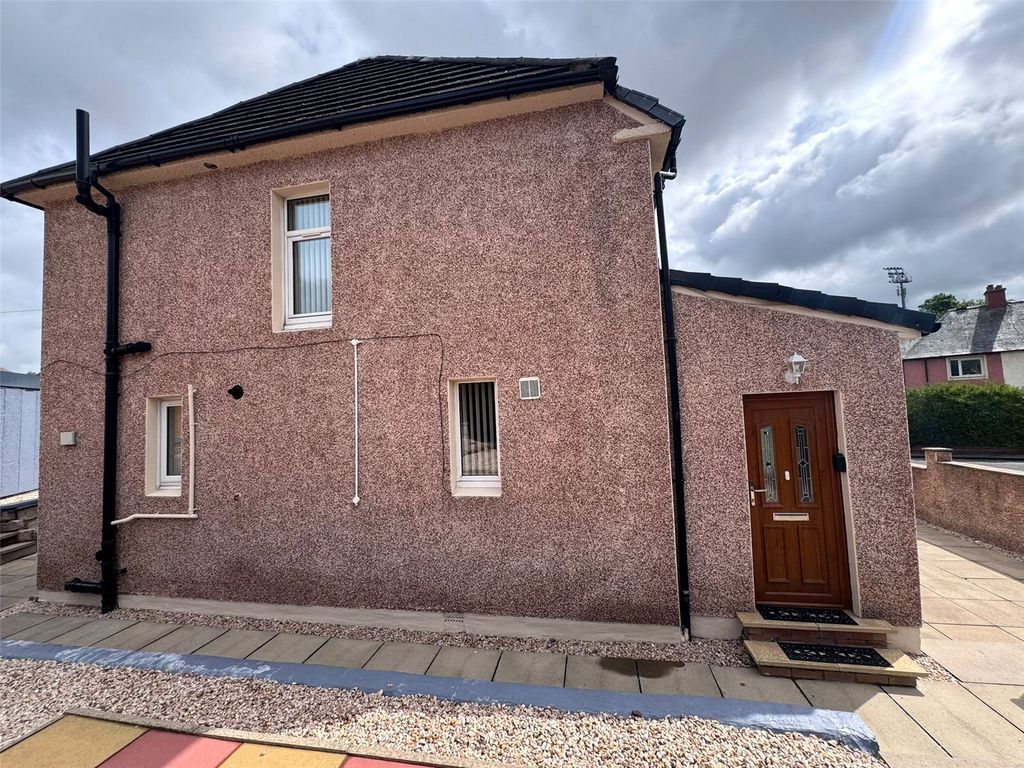 Property photo 2 of 20 External ( Frount )