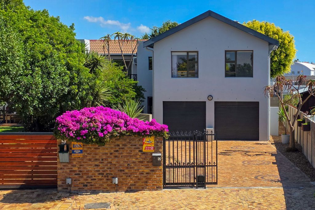 Property photo 1 of 38 1TV1729982