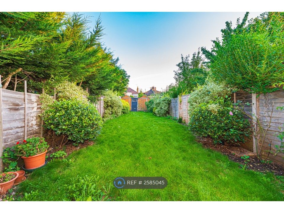 Property photo 3 of 23