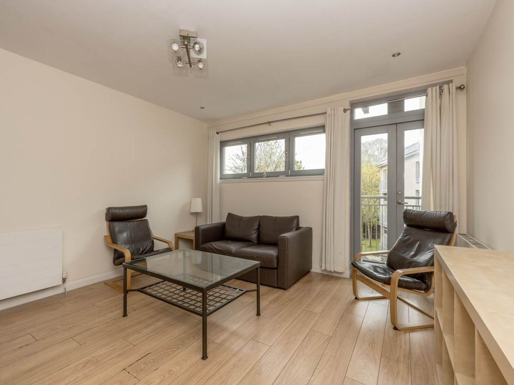 Property photo 2 of 16 Living 1