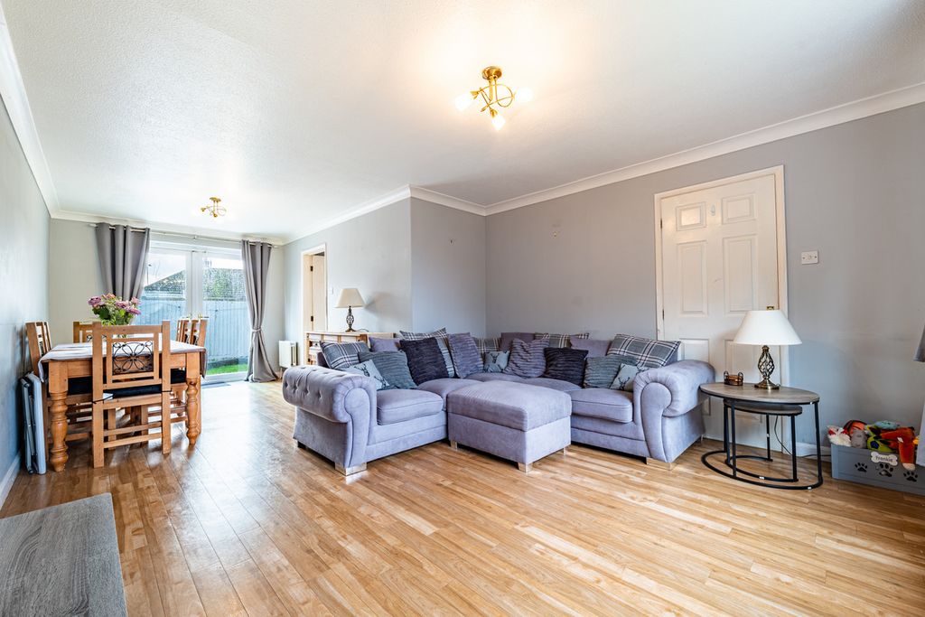 Property photo 3 of 25