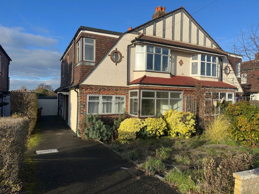Property photo 1 of 14 4 Bedroom Semi-Detached House To Let In Stoneleigh, Epsom