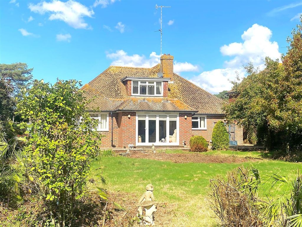 Property photo 2 of 22 23 Clavering Walk -Rear2.Jpg