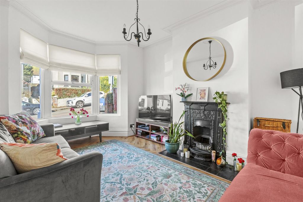 Property photo 3 of 12 Sitting Room