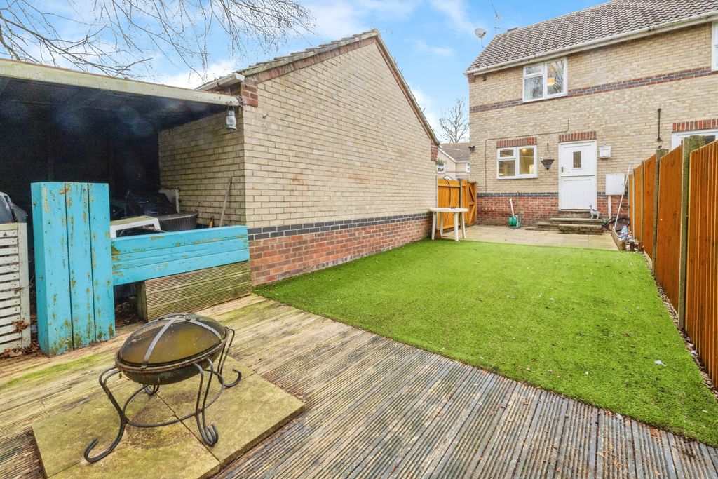 Property photo 2 of 16 2025-12-29-8Ashclose020