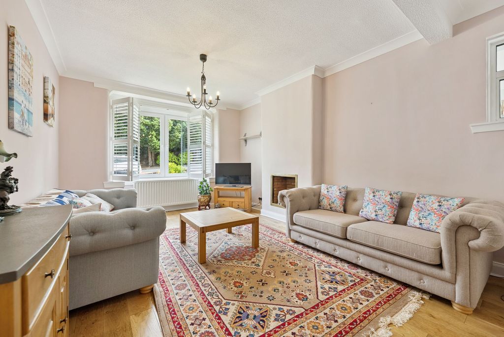 Property photo 2 of 19