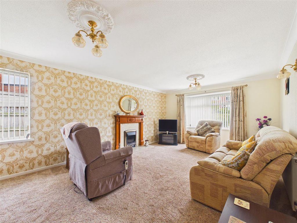 Property photo 2 of 13 Cam05451G0-Pr0139-Still012.Jpg