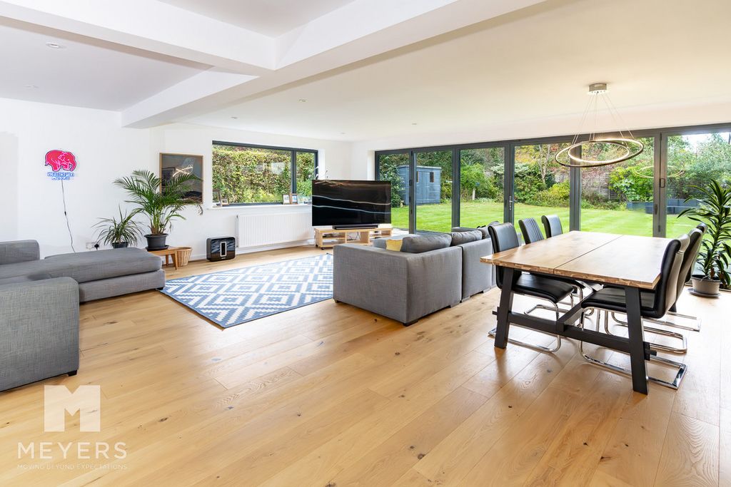 Property photo 3 of 24