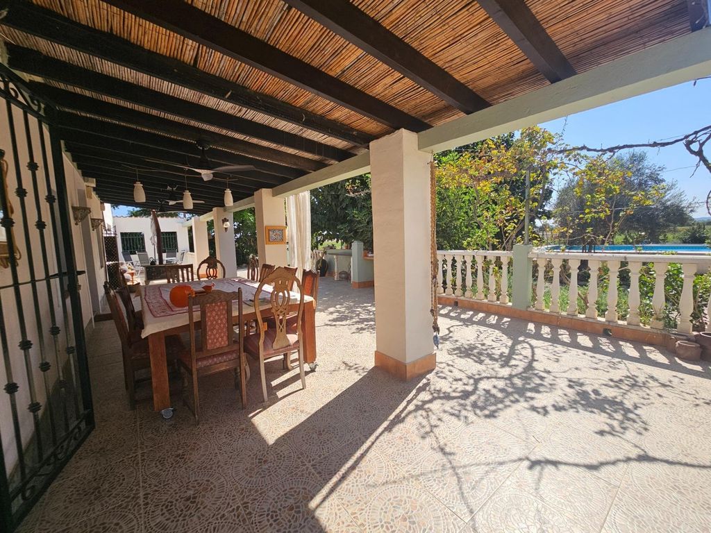 Property photo 3 of 49