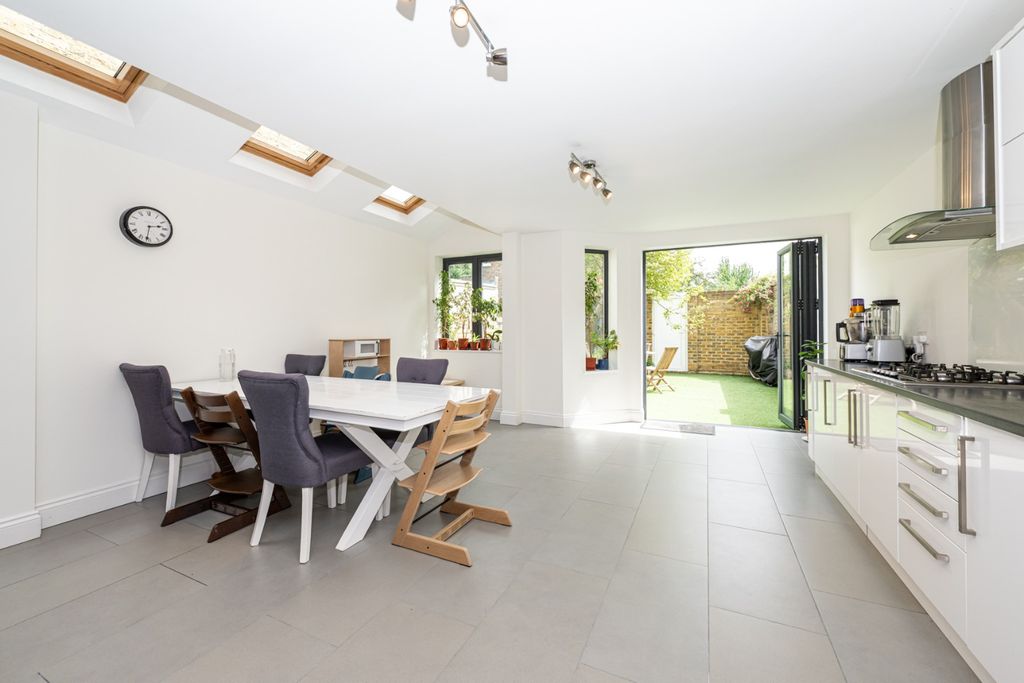 Property photo 1 of 32 5100553