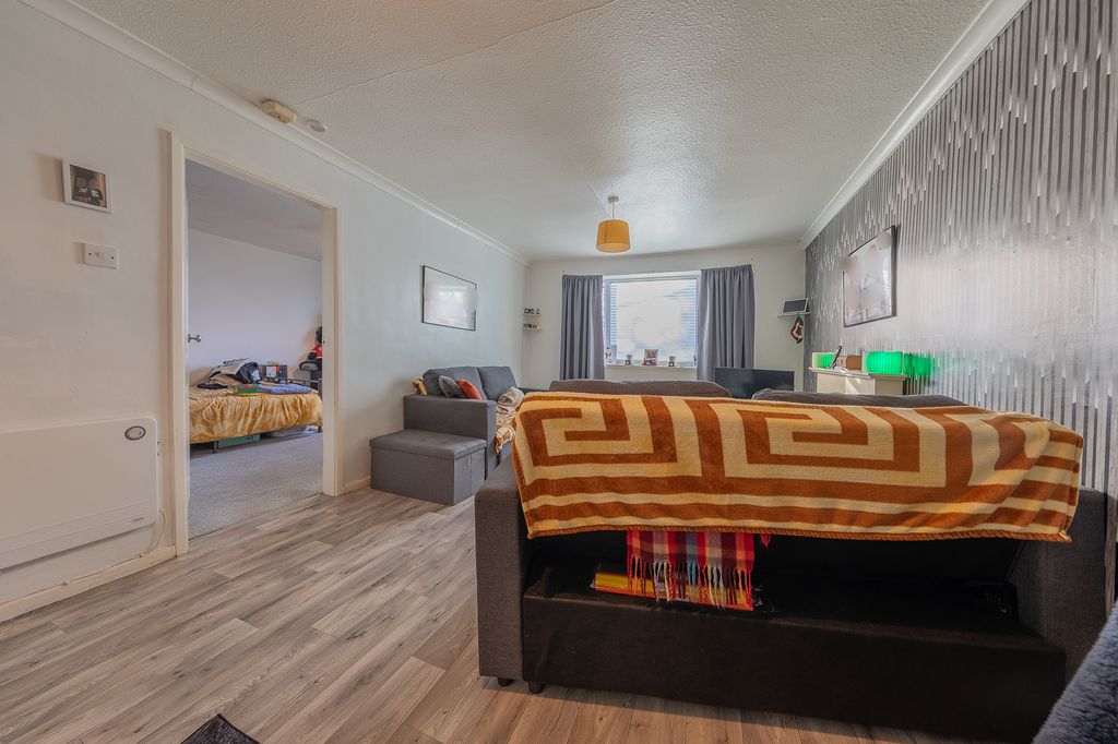 Property photo 3 of 22