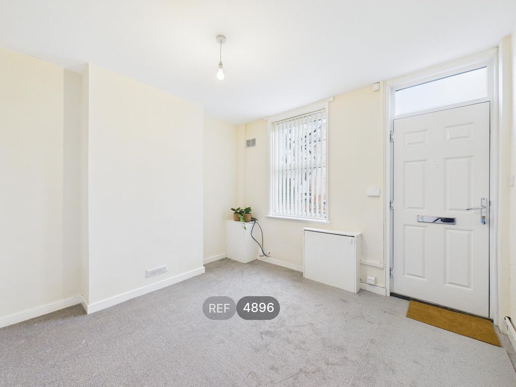 Property photo 2 of 18 Living Room