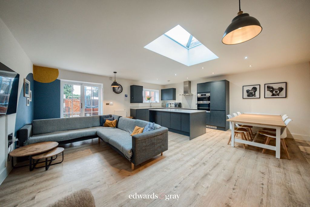 Property photo 1 of 24