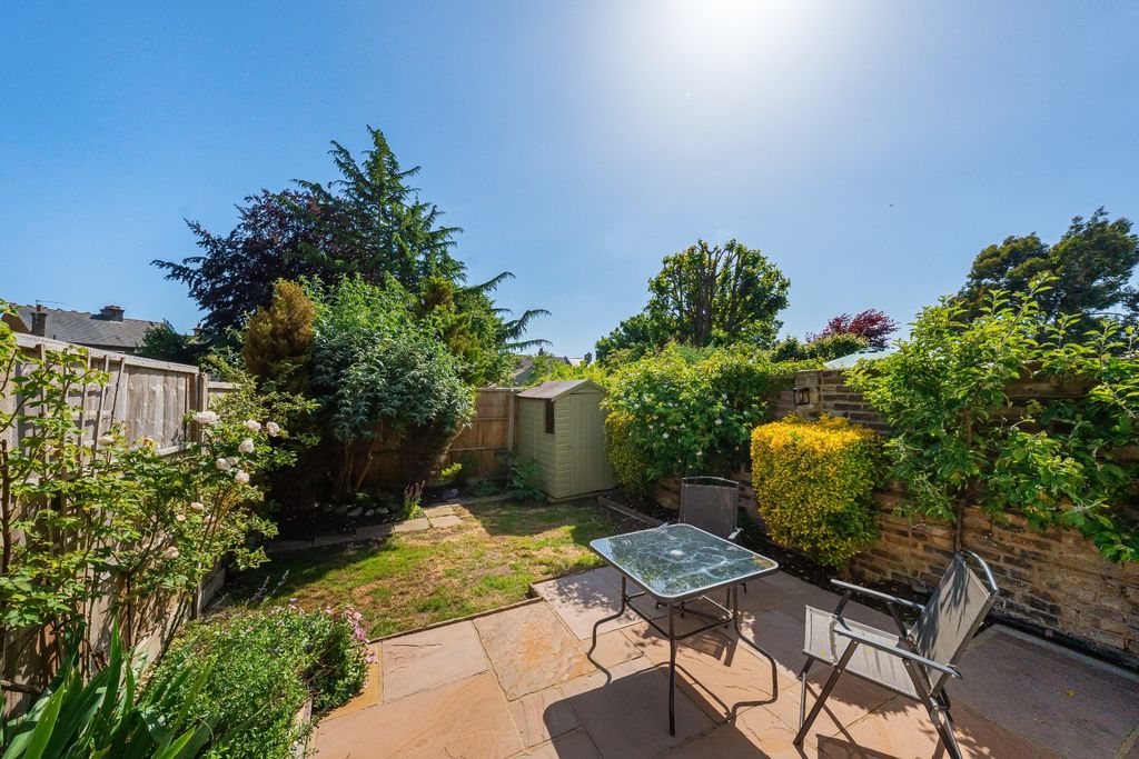 Property photo 2 of 14 5221524