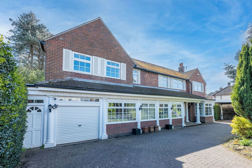Property photo 2 of 67