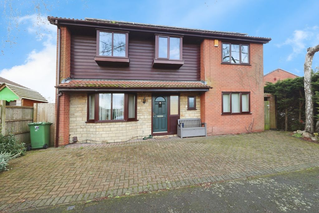 Property photo 1 of 17 4860850