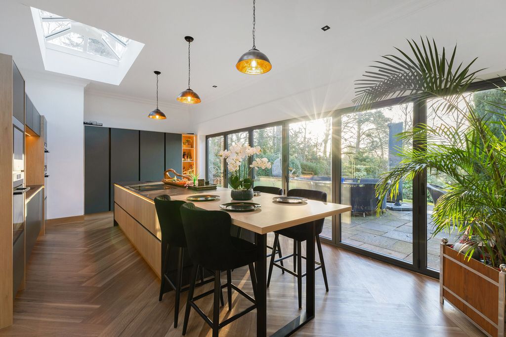 Property photo 3 of 24