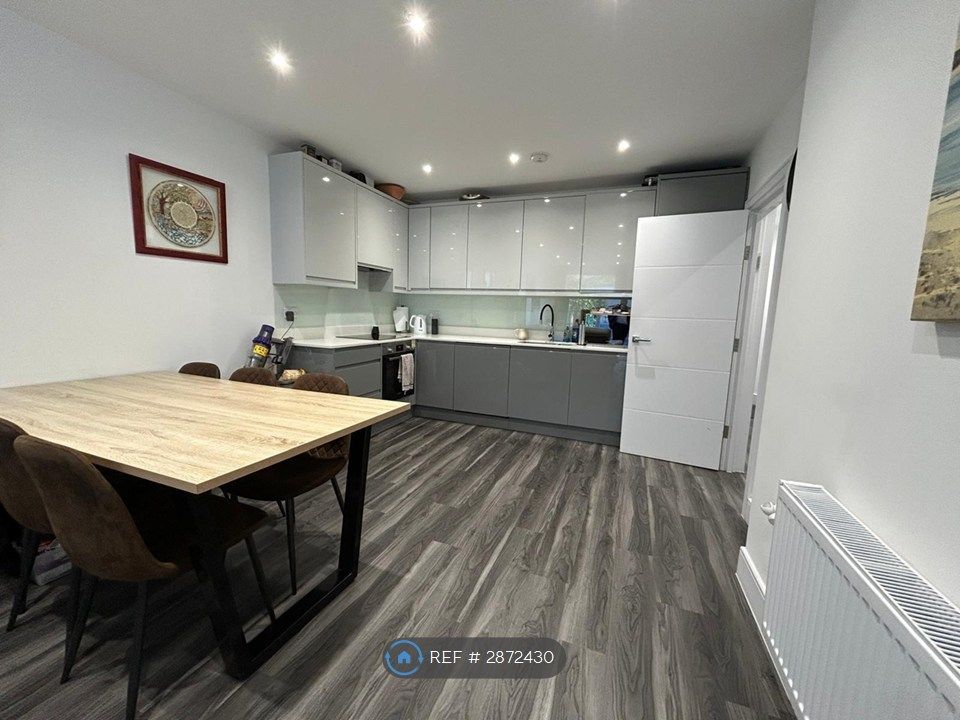 Property photo 1 of 12 Kitchen