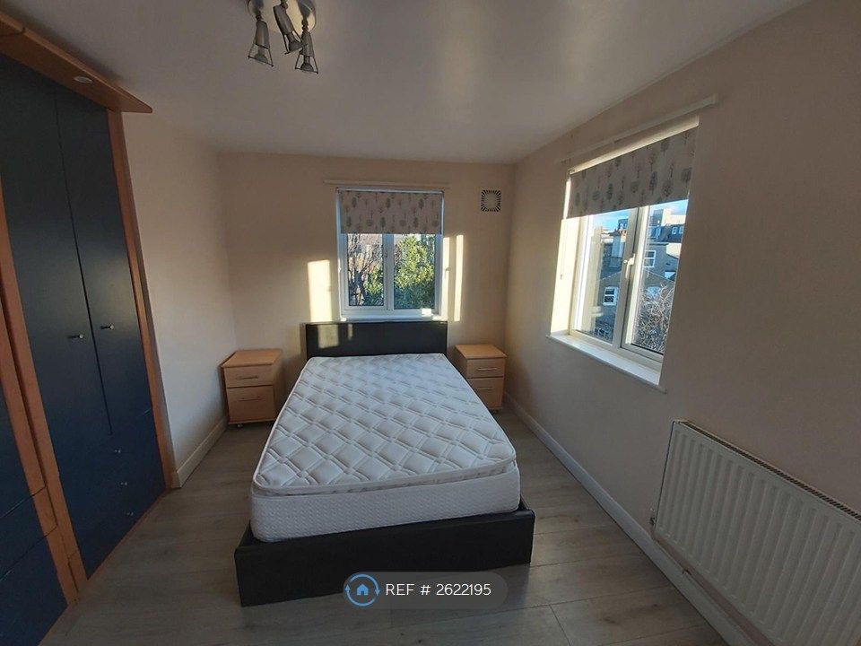 Property photo 3 of 11