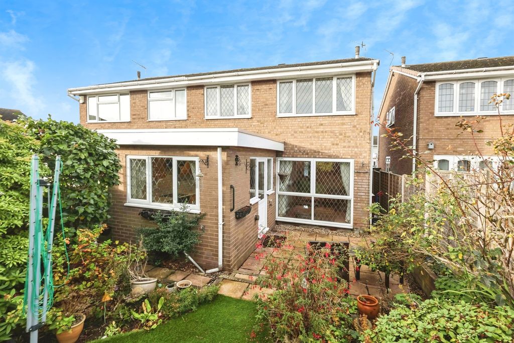 Property photo 2 of 21