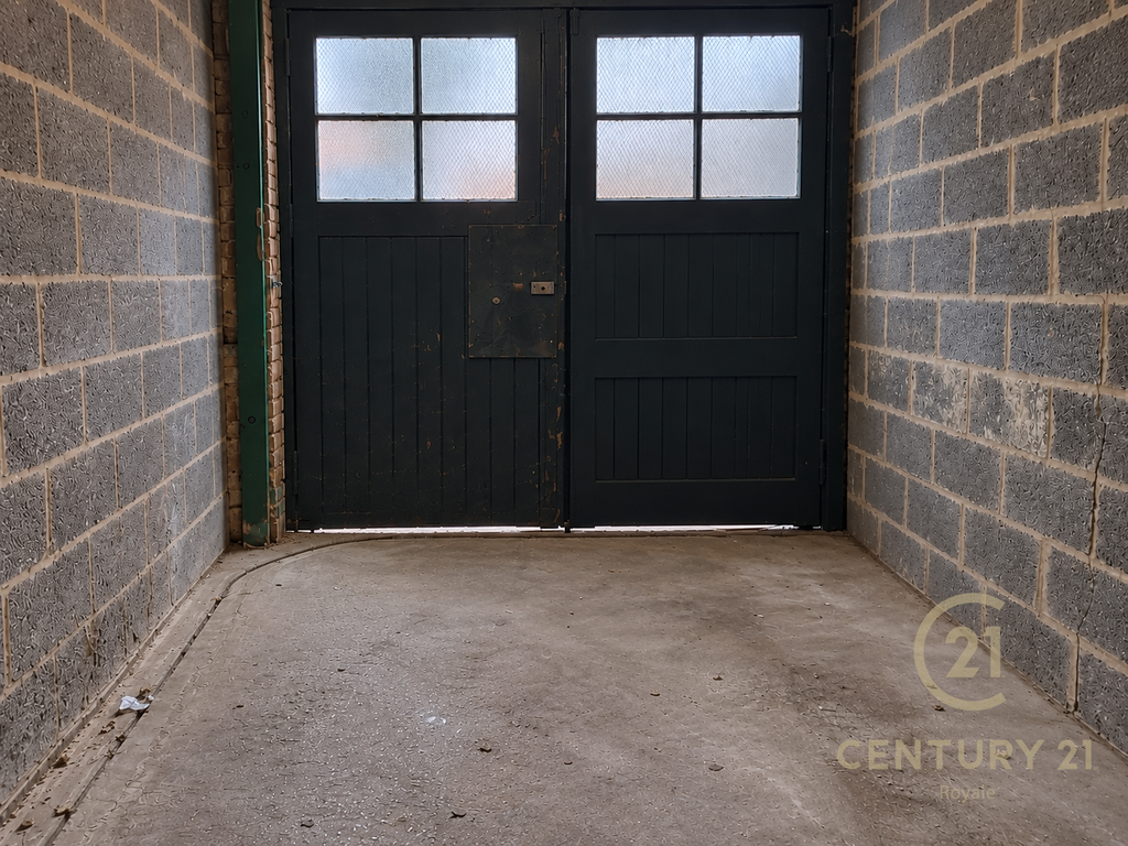 Property photo 2 of 3