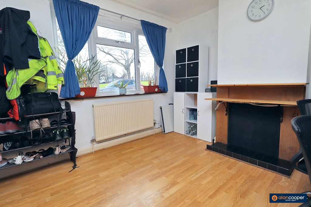 Property photo 3 of 19 3971354