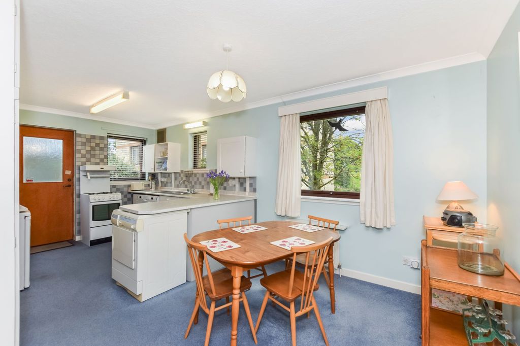 Property photo 3 of 19 Kitchen/ Dining Area