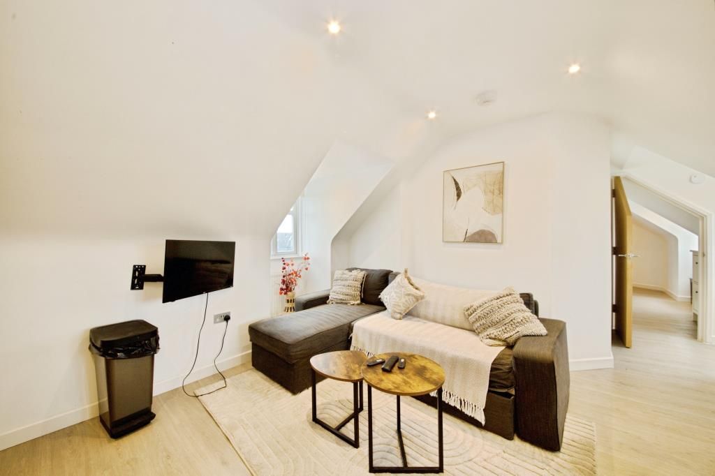 Property photo 3 of 13 Reception Room