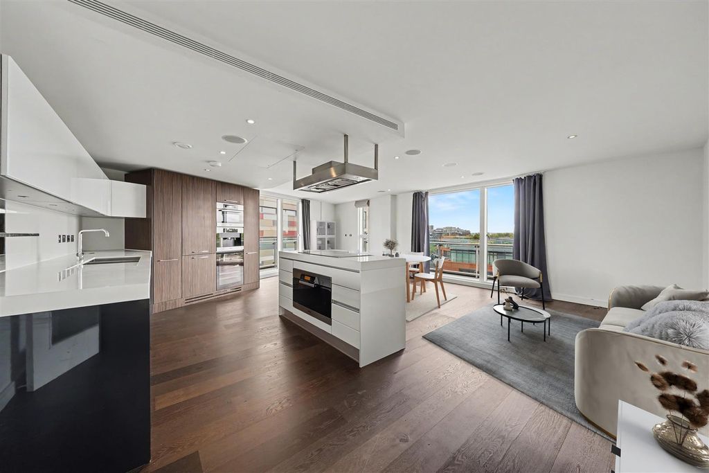 Property photo 3 of 10 Moore House, Grosvenor Waterside Sw1W 8DT-Virtual