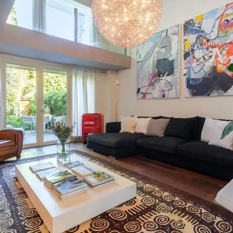 Property photo 1 of 15 Chic Apartment In Milano, Heart Of Lombardy