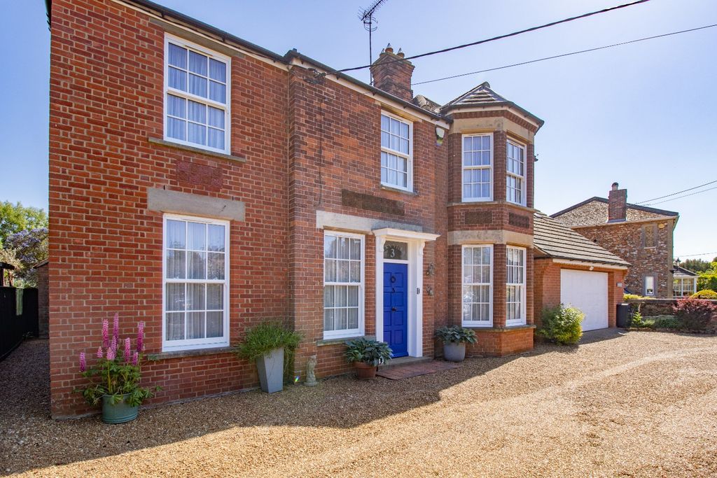 Property photo 1 of 38 3498640