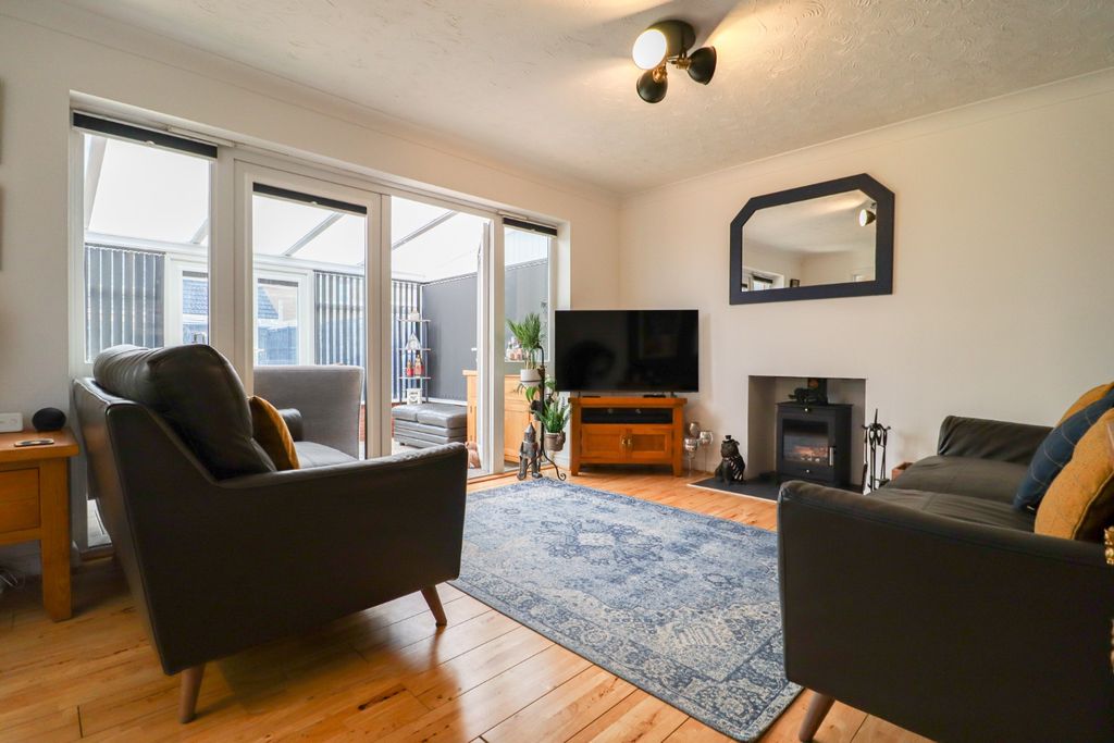 Property photo 3 of 18 3853258