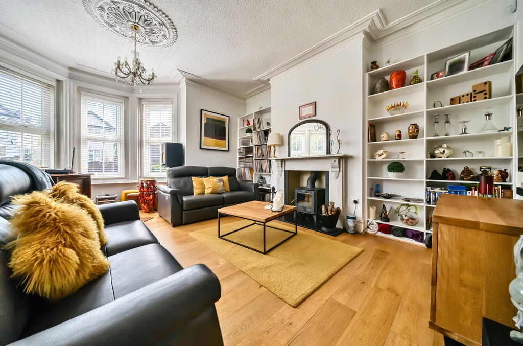 Property photo 3 of 30 1296793-15-682B5d...