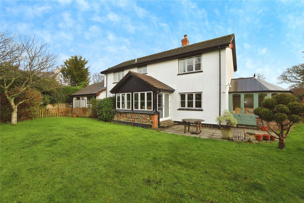 Property photo 3 of 29 Picture No. 01