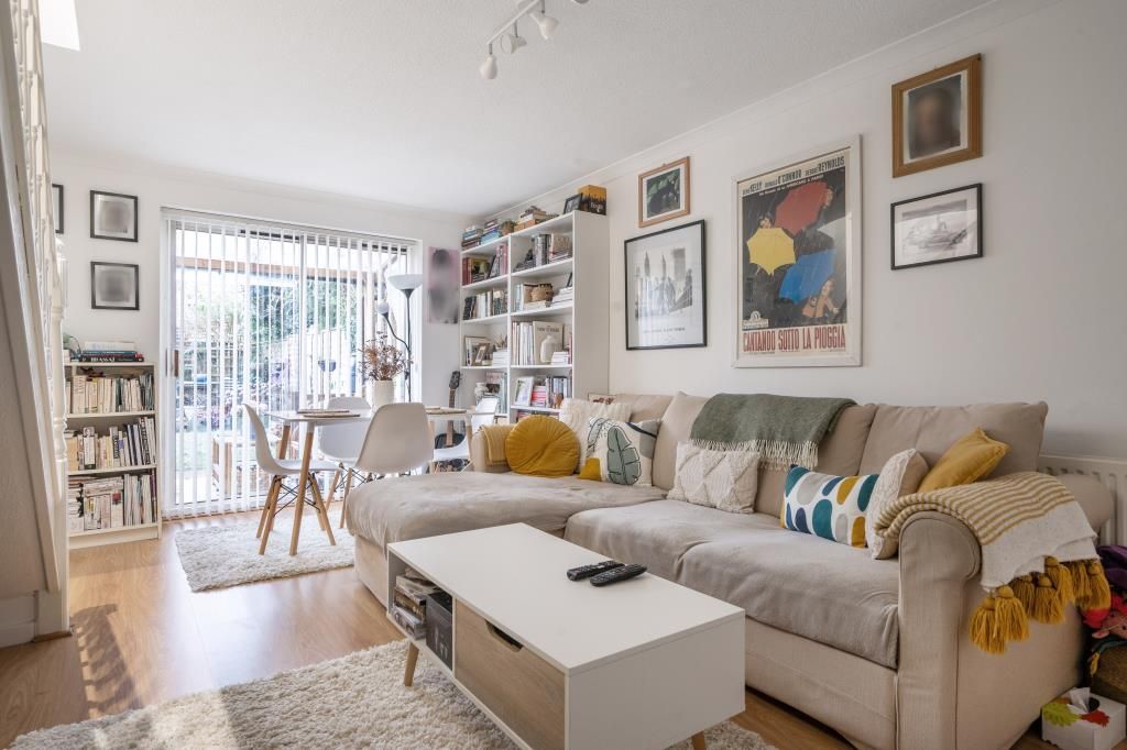 Property photo 3 of 19 Reception