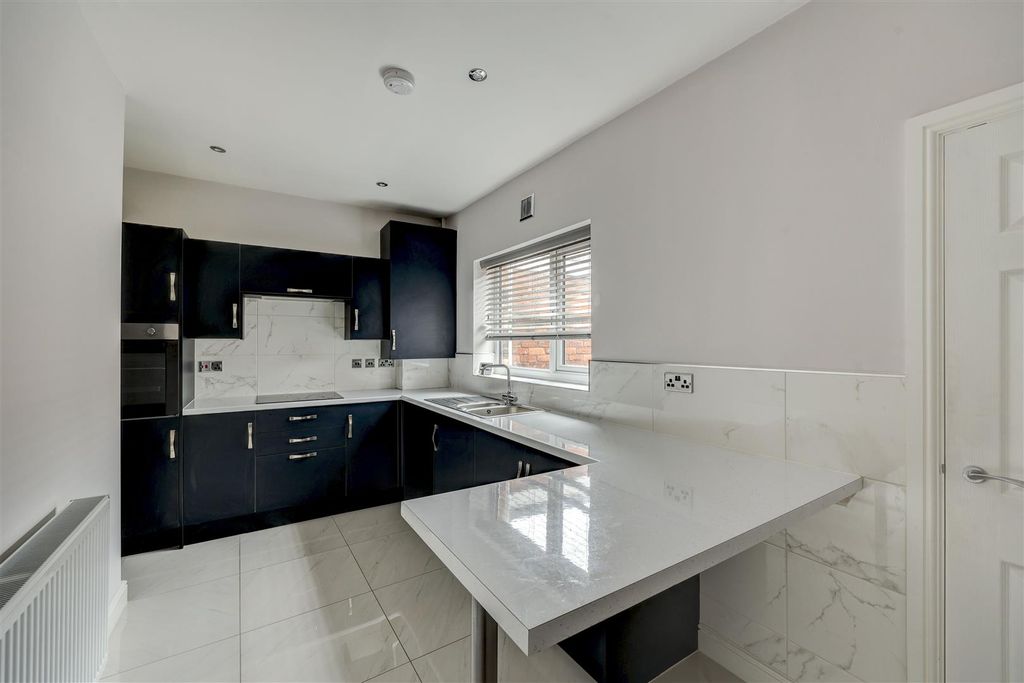 Property photo 2 of 15 Kitchen Diner