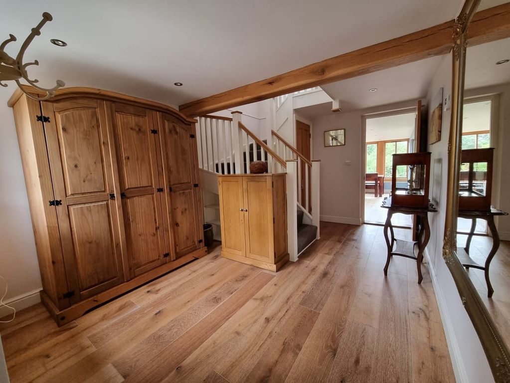 Property photo 2 of 30