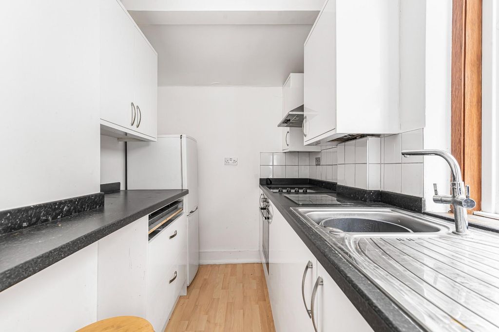 Property photo 3 of 13 7_65613.Jpg