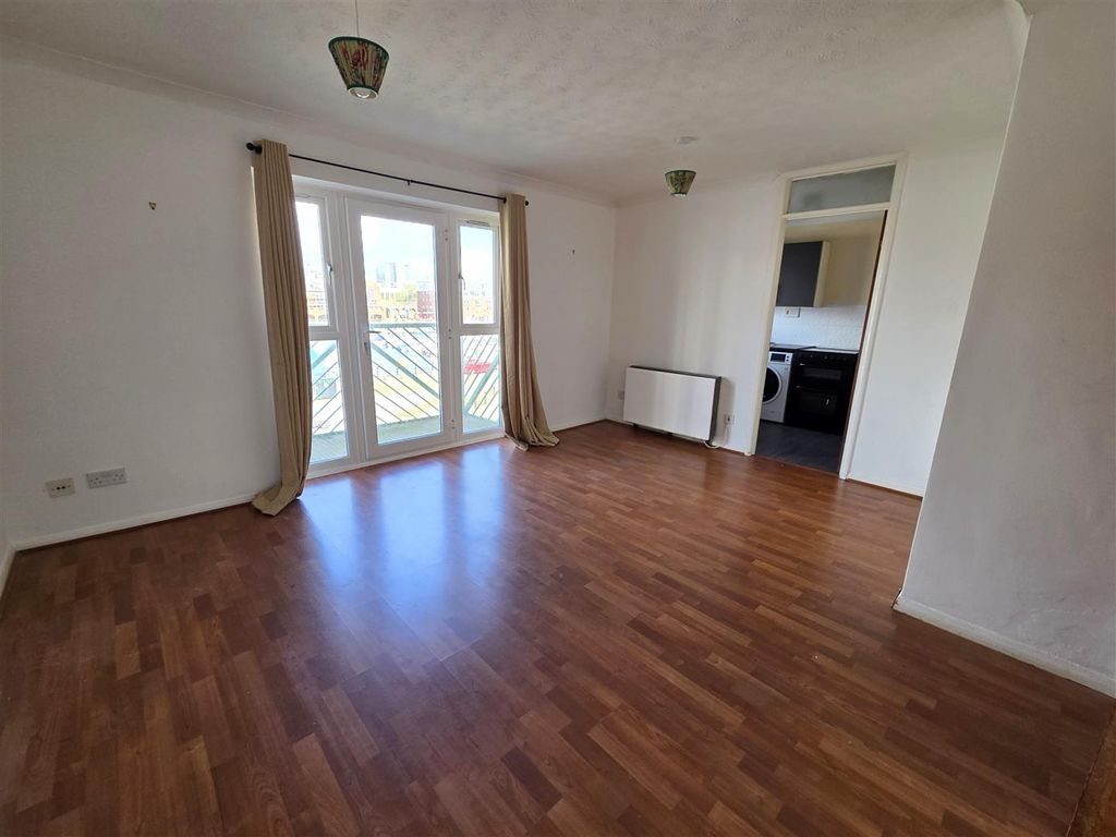 Property photo 2 of 17 Abbots.Jpg