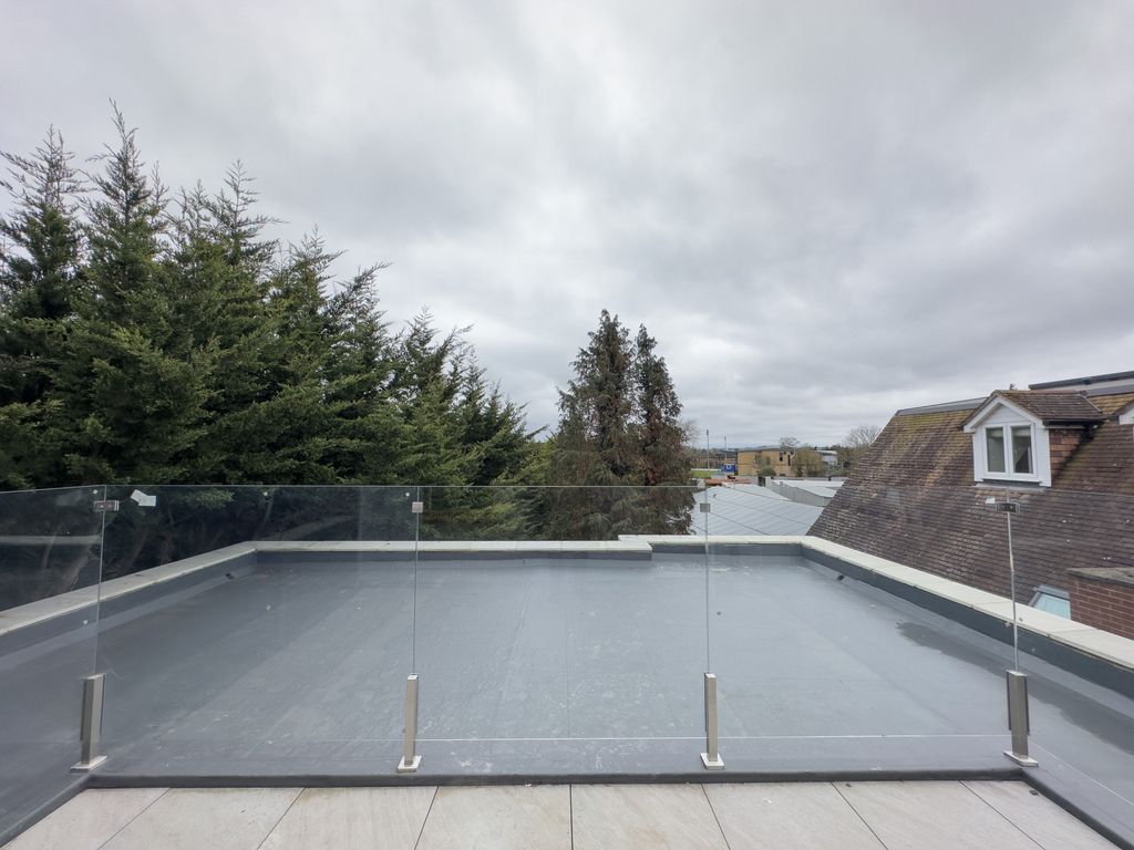 Property photo 2 of 8 Gallery