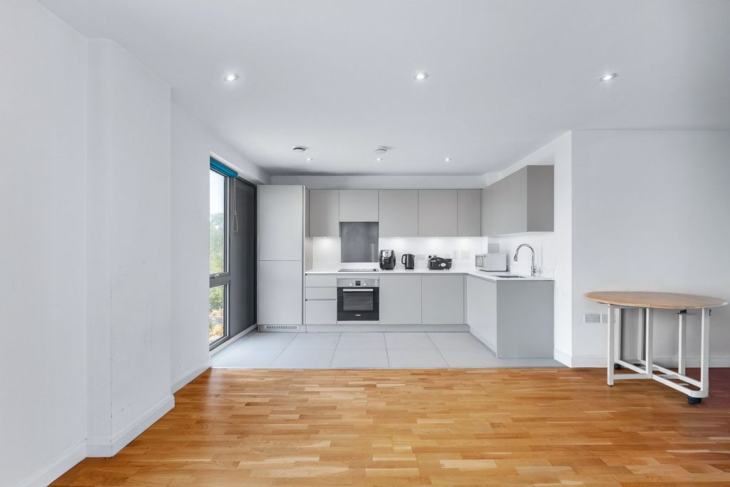 Property photo 3 of 11 5386792