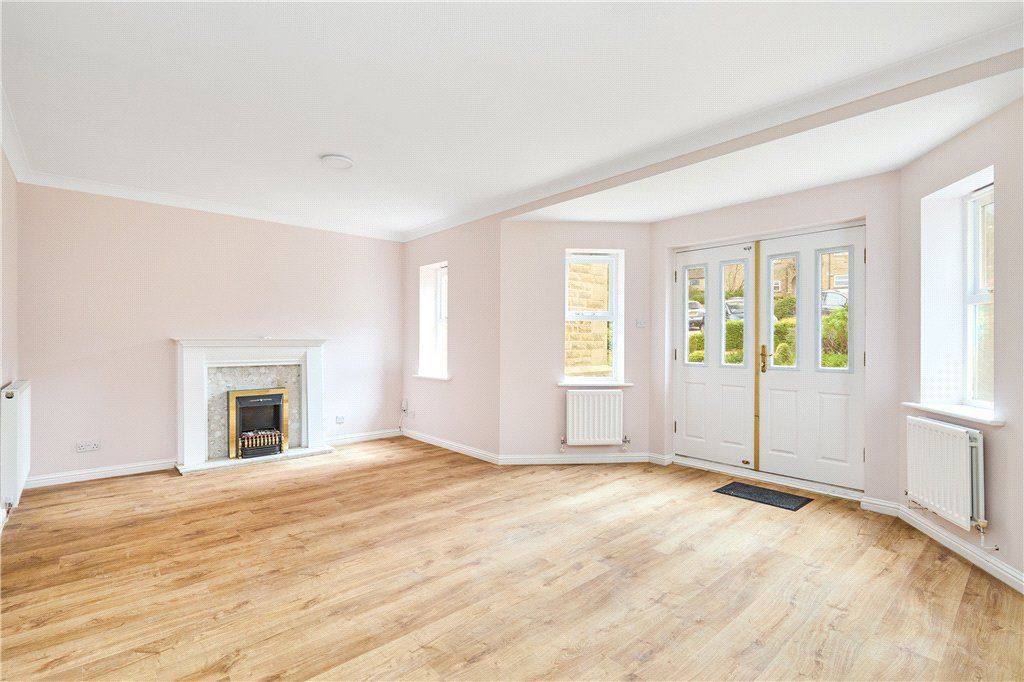 Property photo 2 of 12 Open Plan Living