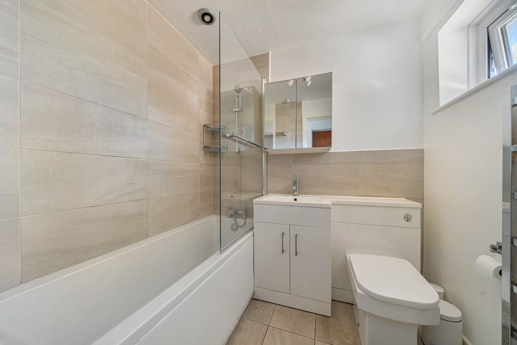 Property photo 3 of 10 1437322-1-69d6144374908