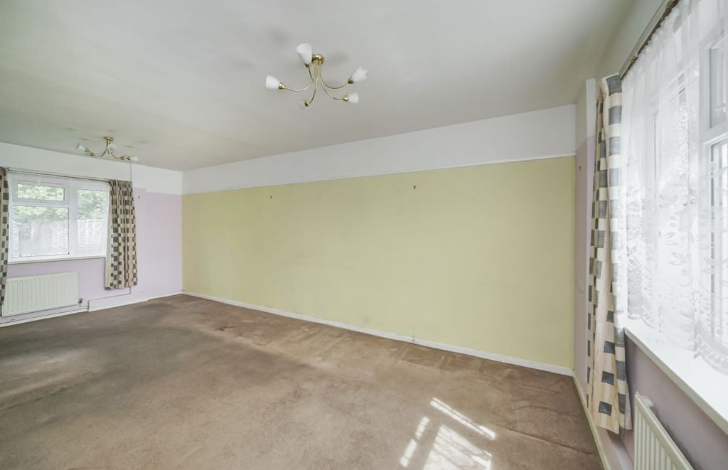Property photo 3 of 13