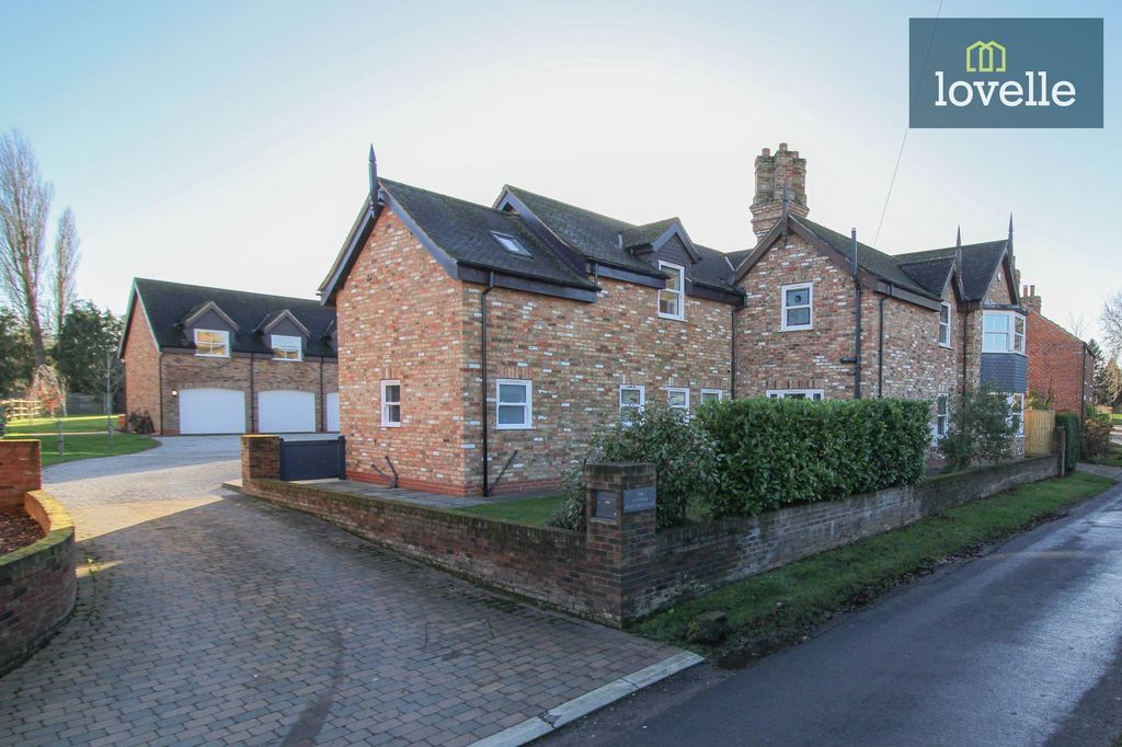 Property photo 1 of 30