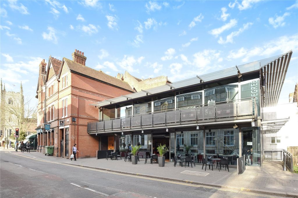 Property photo 1 of 7 Front