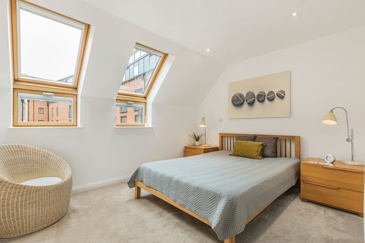Property photo 1 of 10 303948