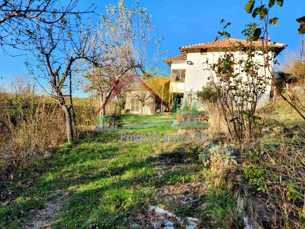 Property photo 1 of 6